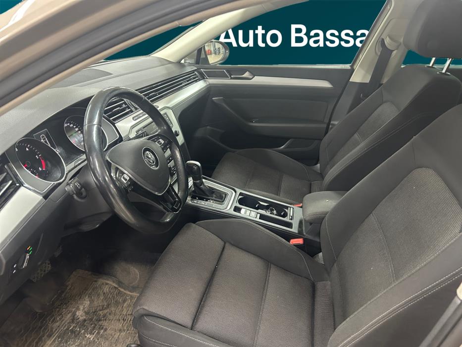 VOLKSWAGEN Passat 2016