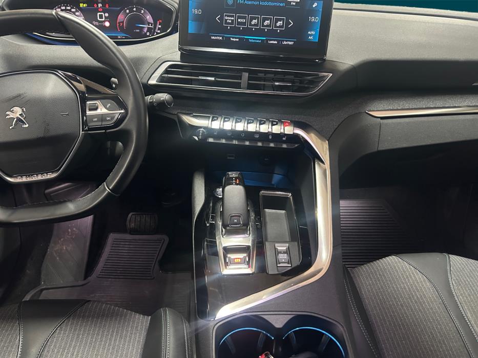 PEUGEOT 3008 2021
