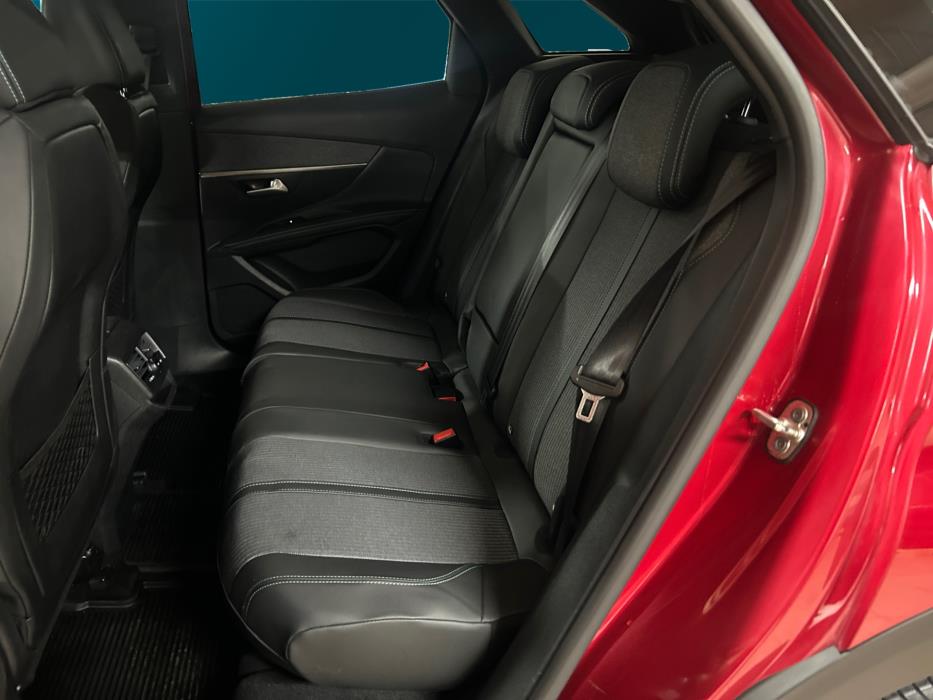 PEUGEOT 3008 2021