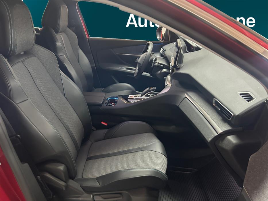 PEUGEOT 3008 2021