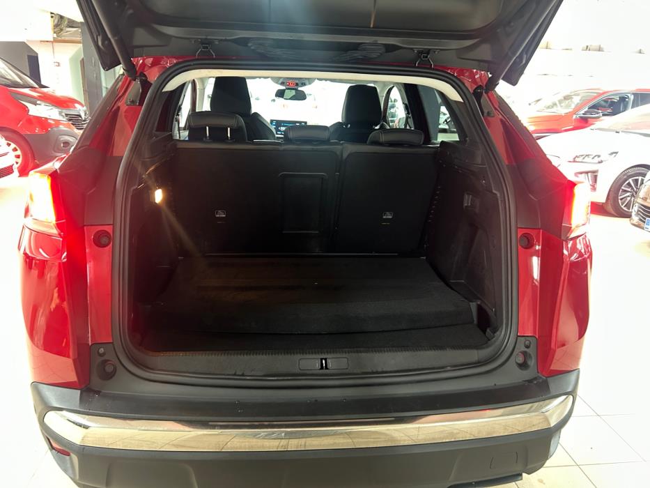 PEUGEOT 3008 2021