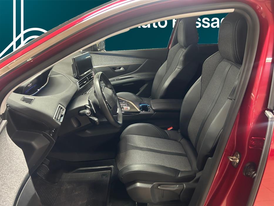 PEUGEOT 3008 2021