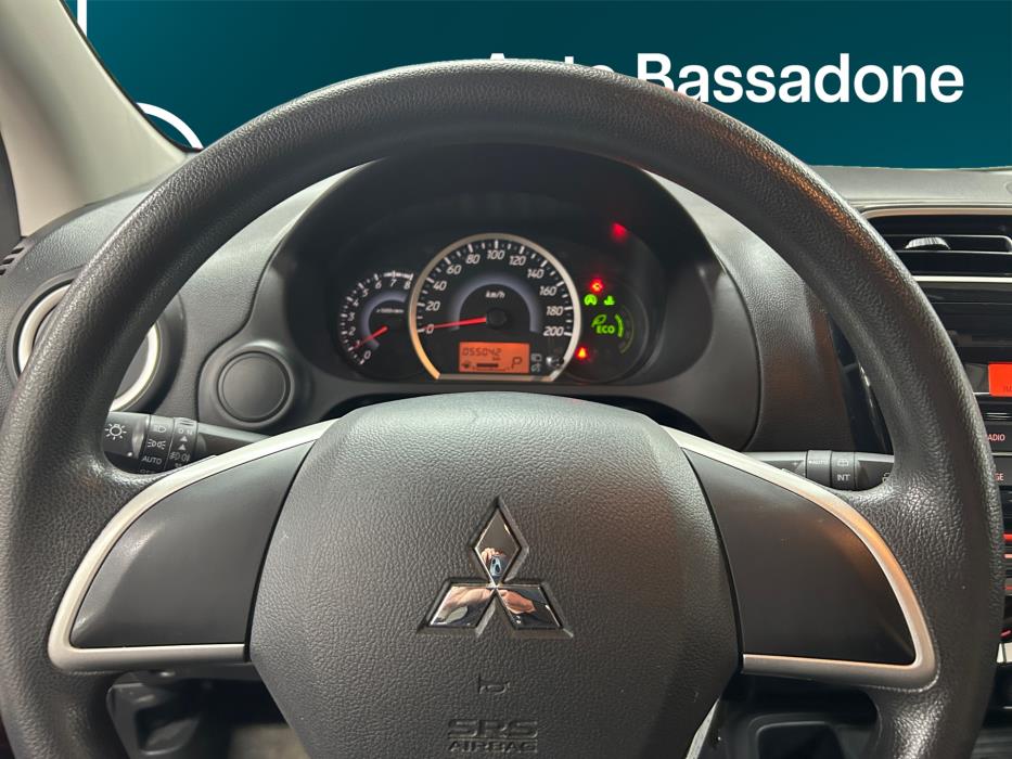 MITSUBISHI Space Star 2015