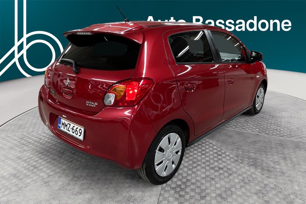 MITSUBISHI Space Star 2015