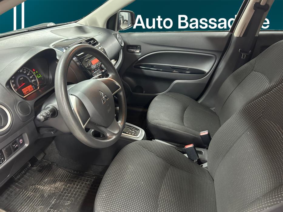 MITSUBISHI Space Star 2015