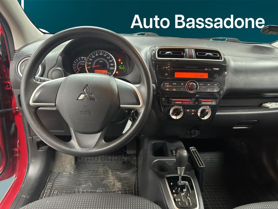 MITSUBISHI Space Star 2015