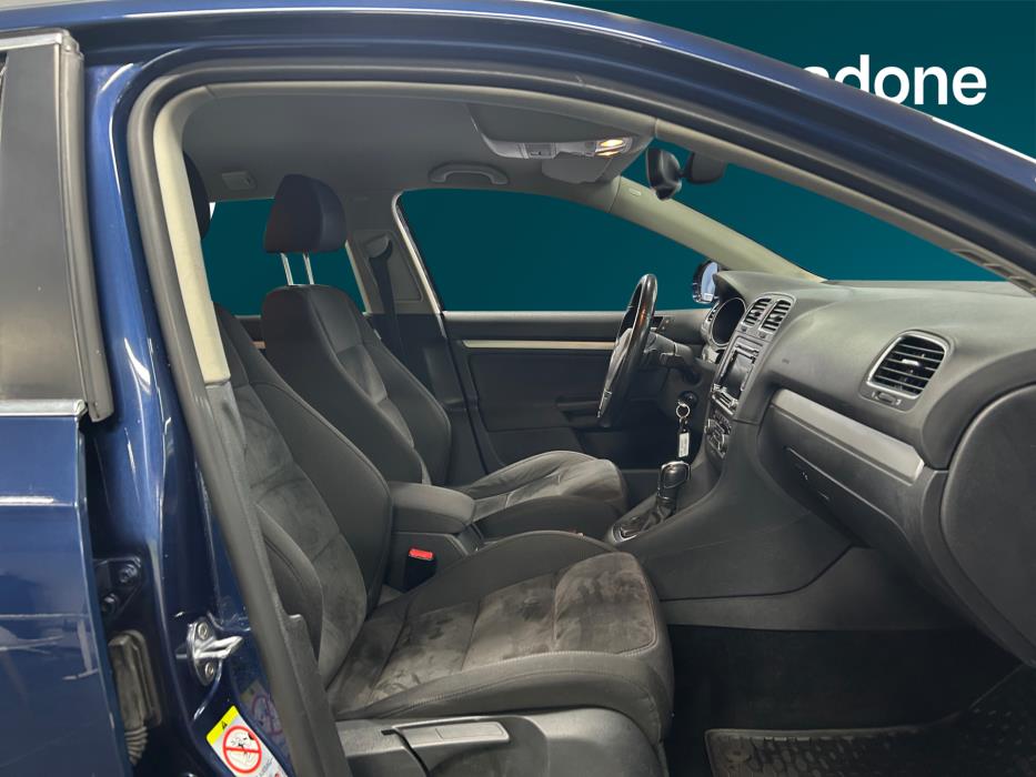 VOLKSWAGEN Golf 2012