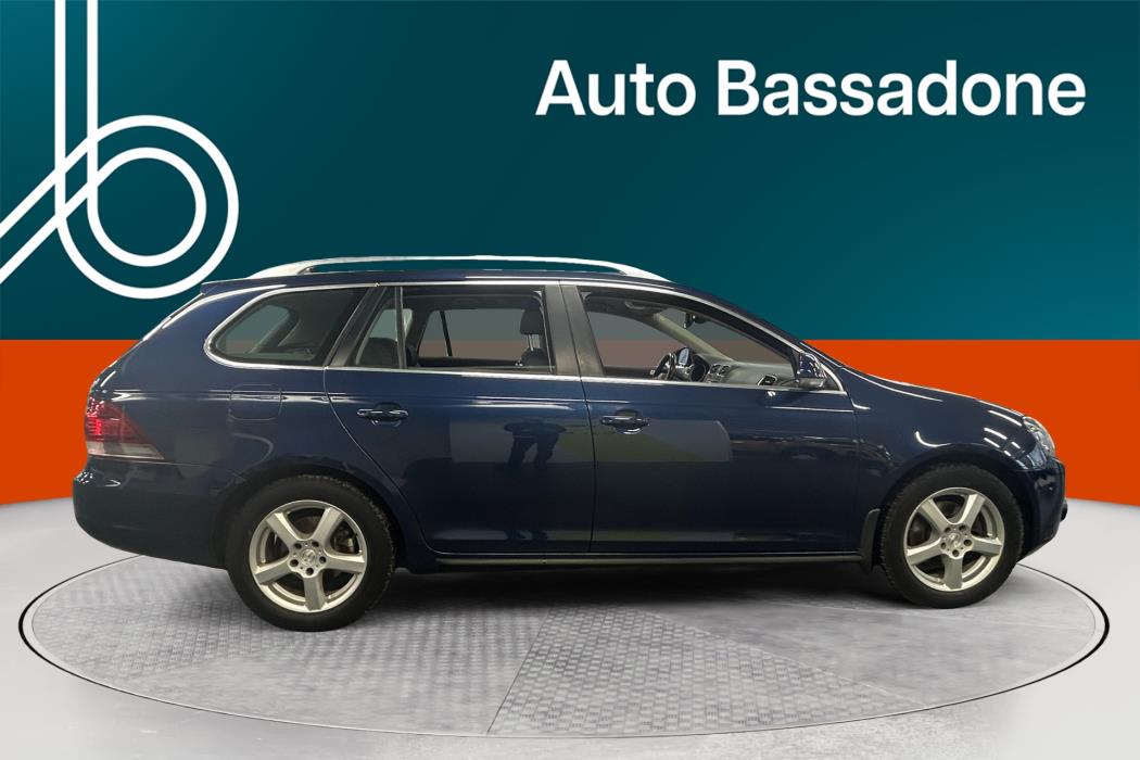 VOLKSWAGEN Golf 2012