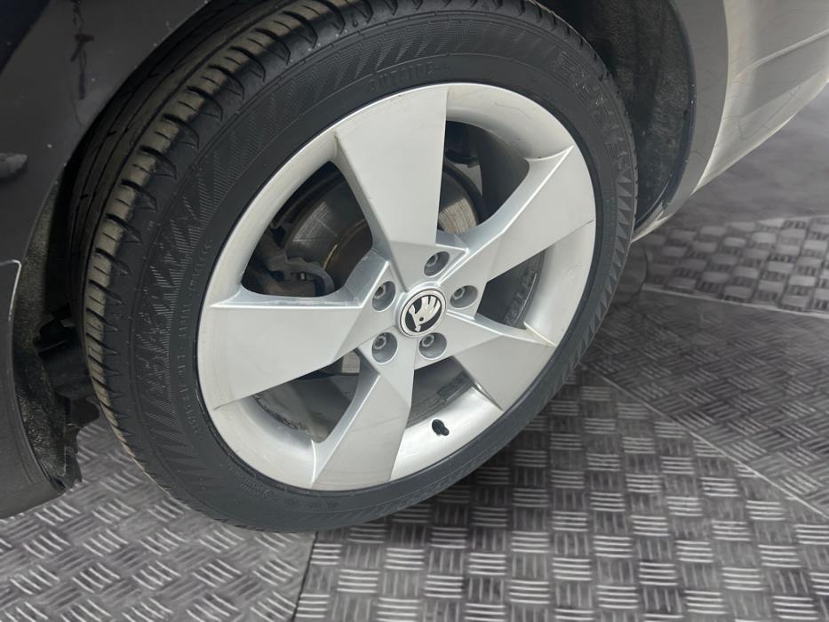 SKODA Octavia 2015