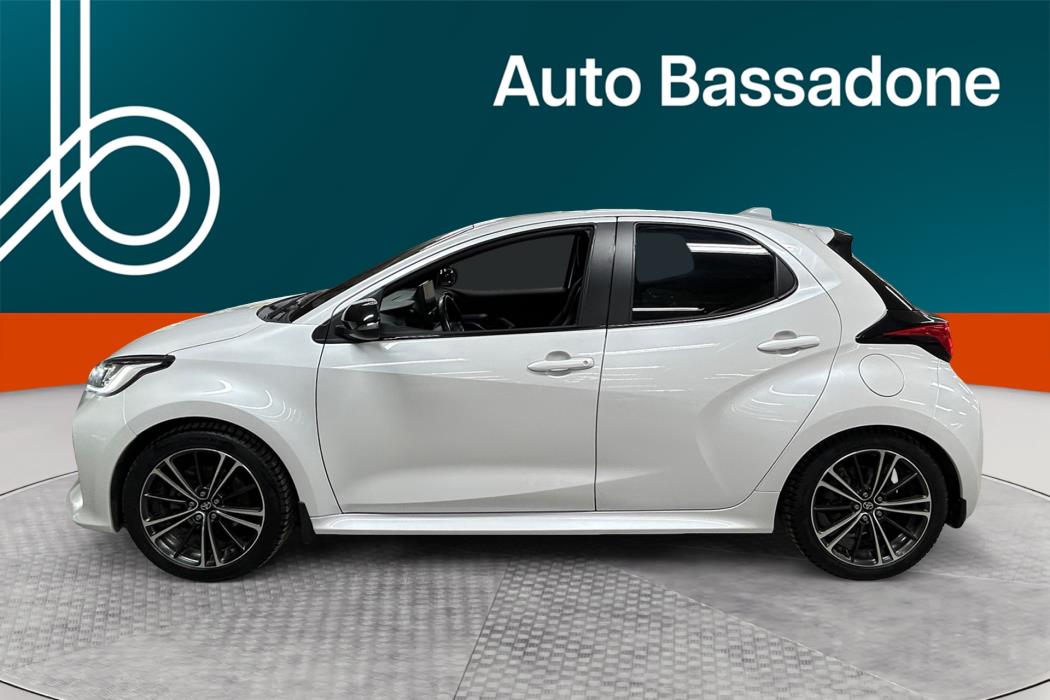TOYOTA Yaris 2023
