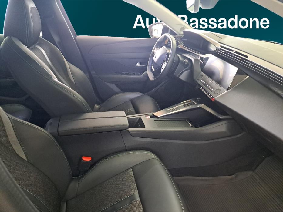 PEUGEOT 308 2023