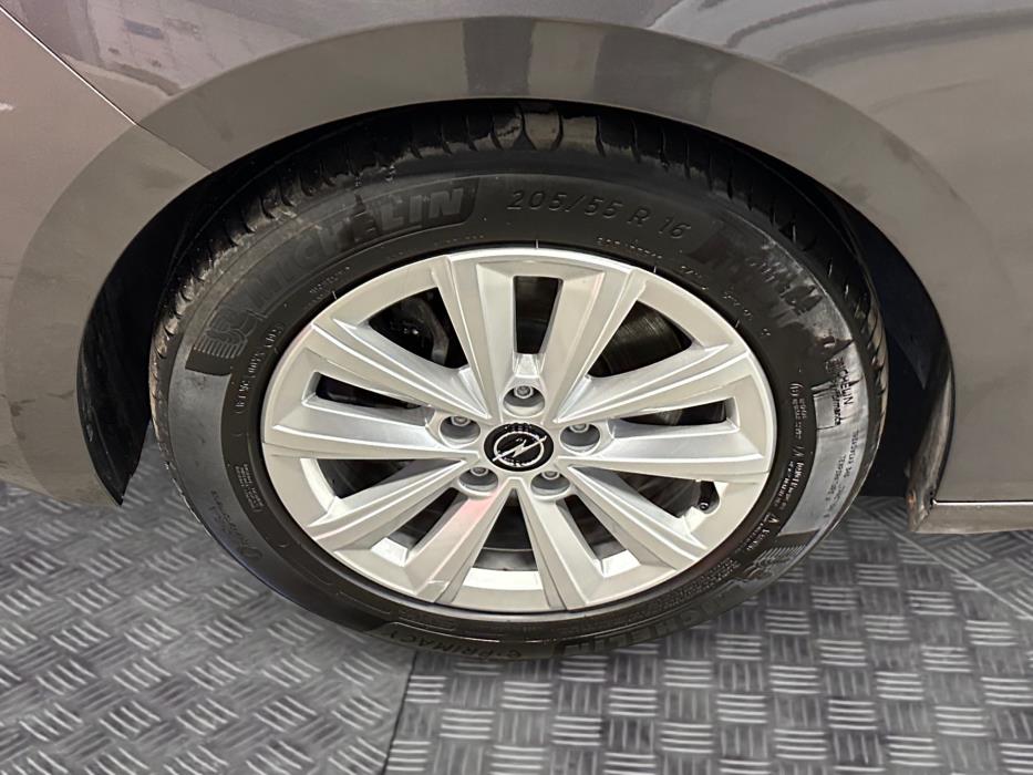 Opel Astra 2024