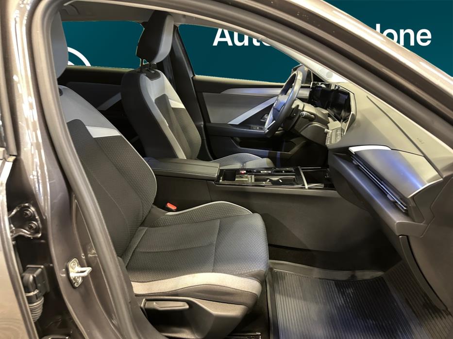 Opel Astra 2024