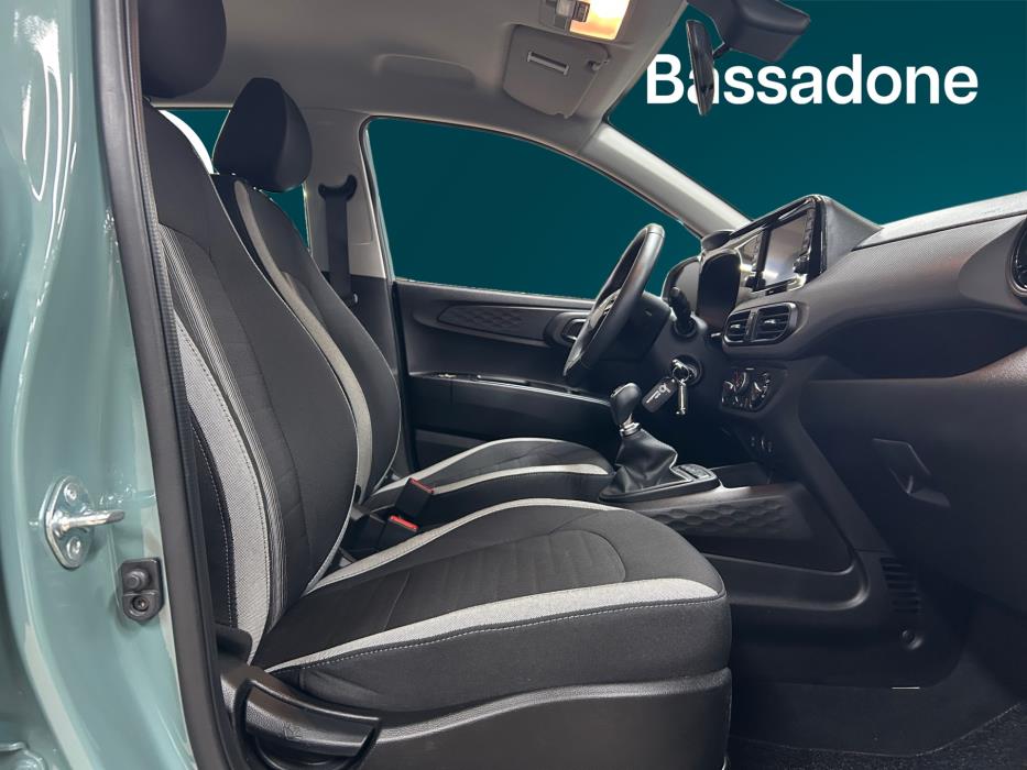 HYUNDAI I10 2025