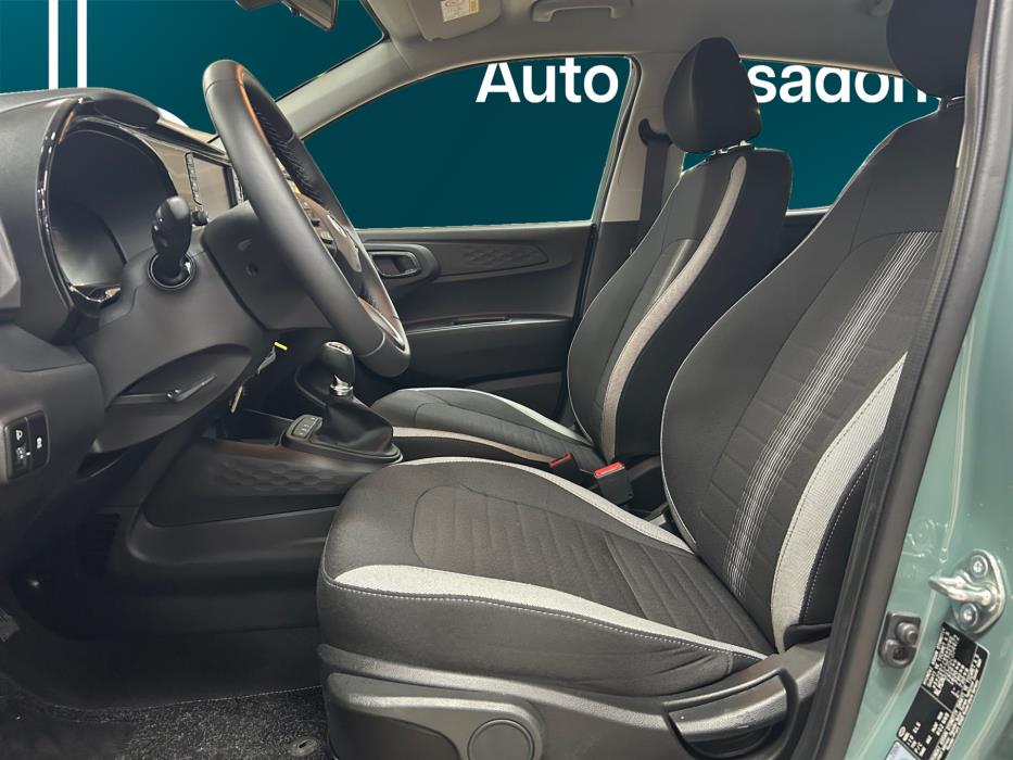 HYUNDAI i10 2025