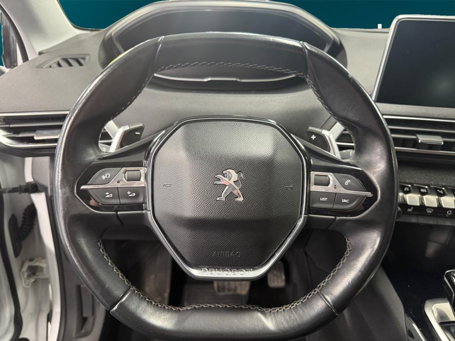 PEUGEOT 5008 2018