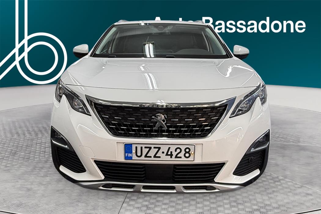 PEUGEOT 5008 2018