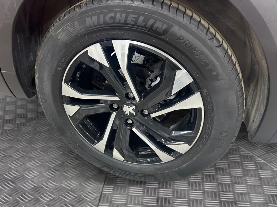 PEUGEOT 2008 2021