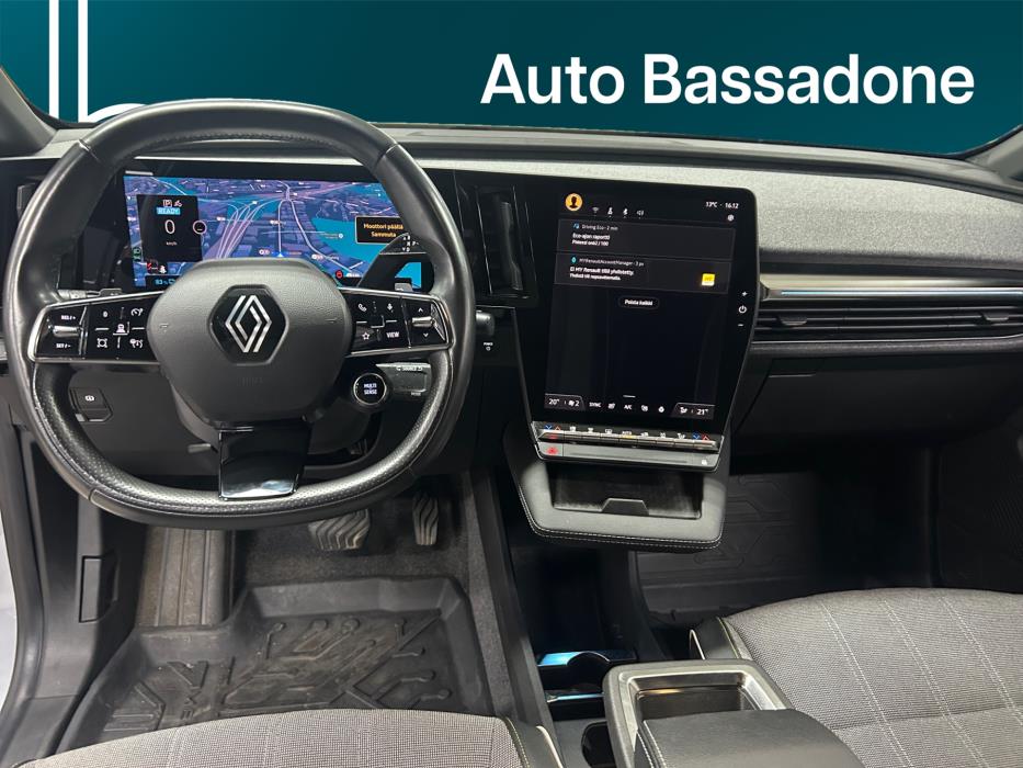 RENAULT Megane 2023
