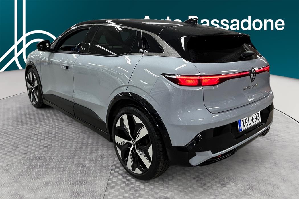 RENAULT Megane 2023