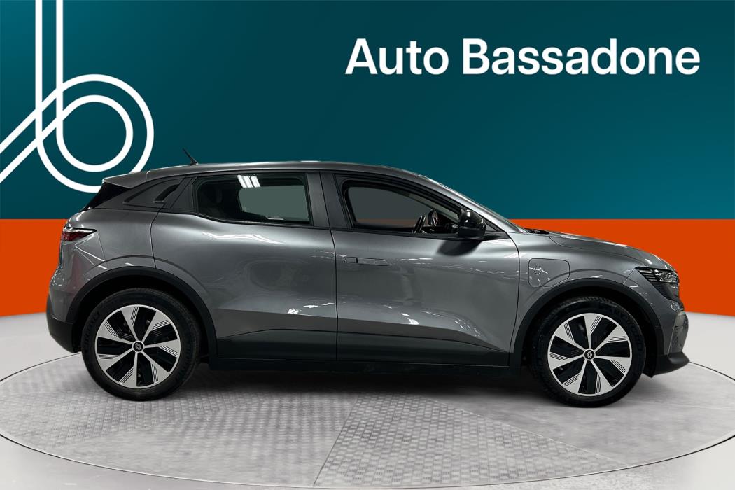 RENAULT Megane 2023