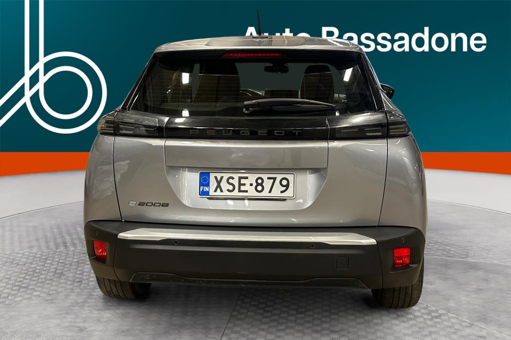 Peugeot e-2008 2023