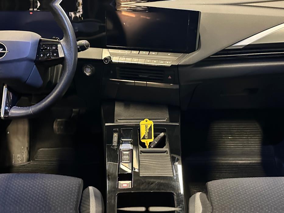 Opel Astra 2024