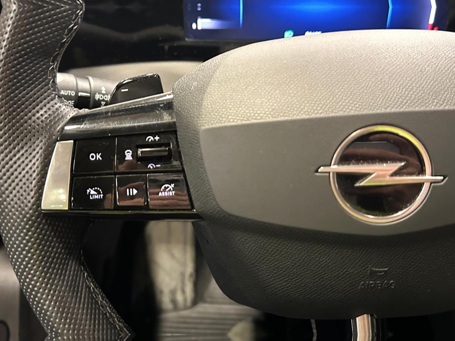 Opel Astra 2024