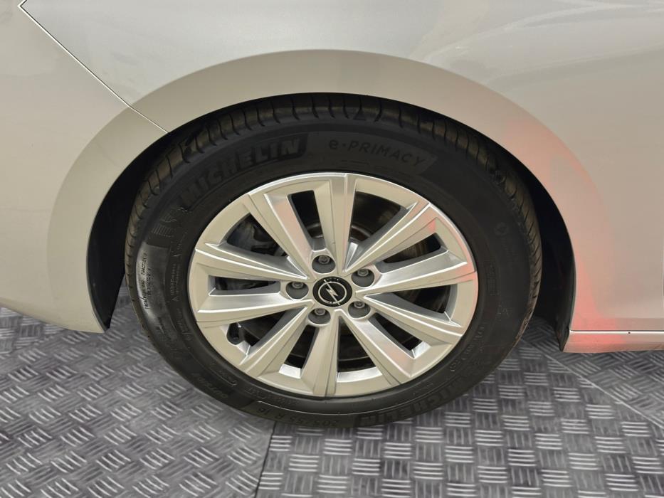 Opel Astra 2024