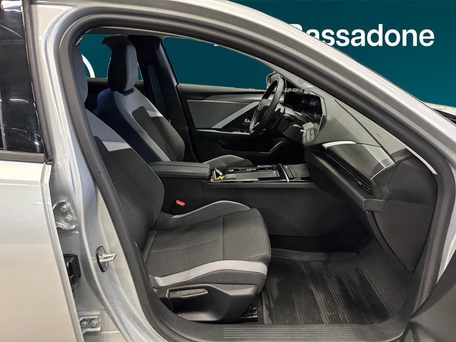 Opel Astra 2024