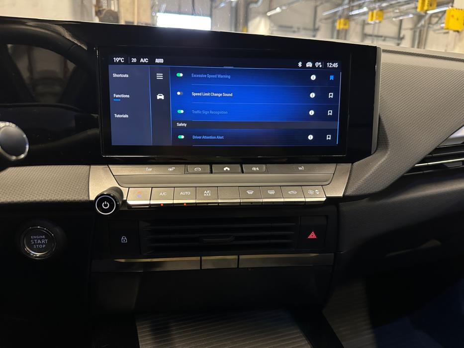 Opel Astra 2024