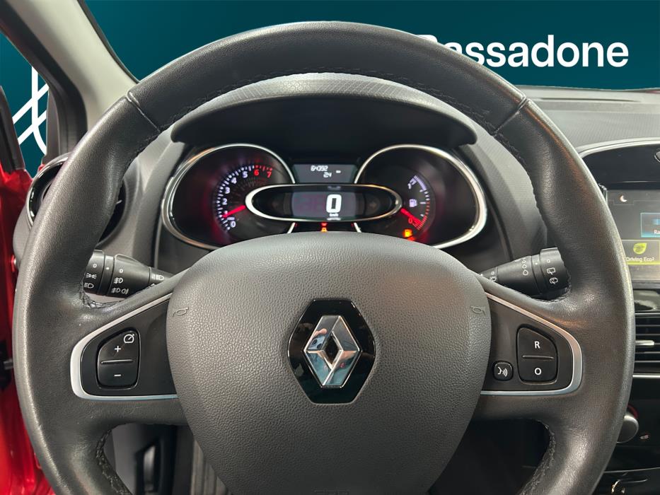 RENAULT Clio 2016
