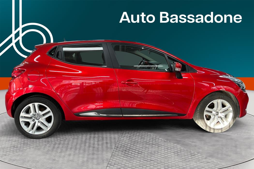 RENAULT Clio 2016