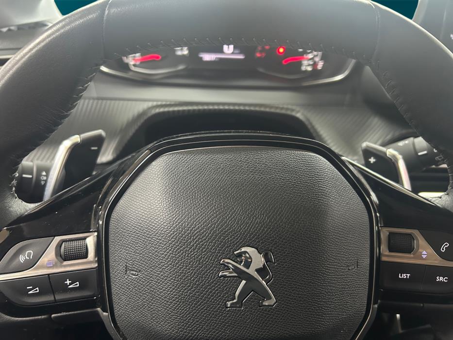 PEUGEOT 208 2022