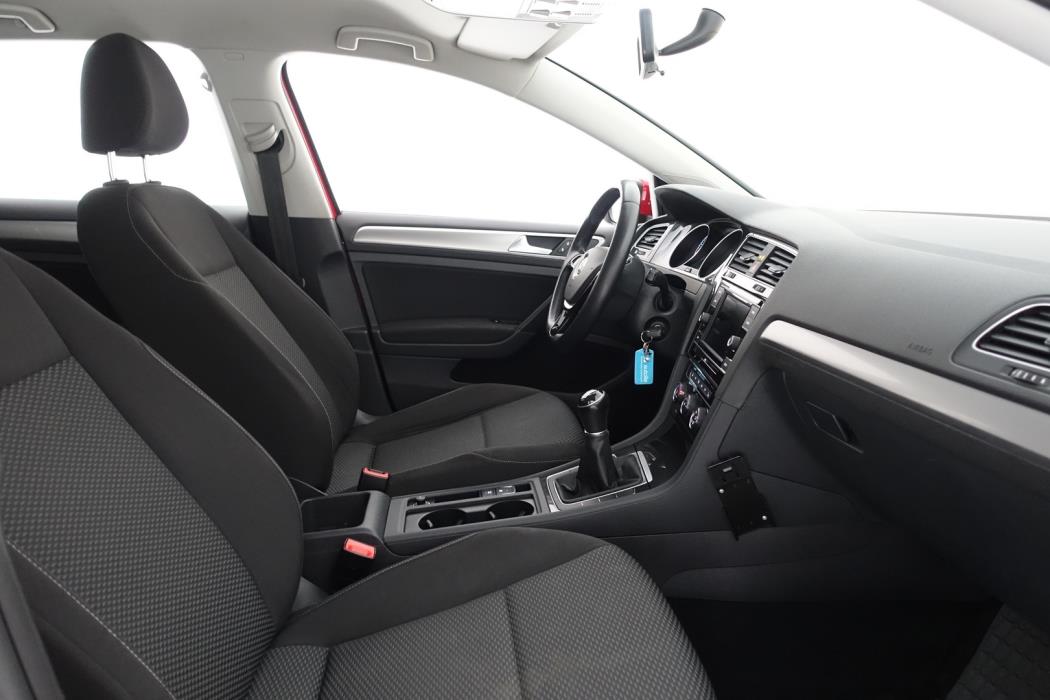 VOLKSWAGEN Golf 2018