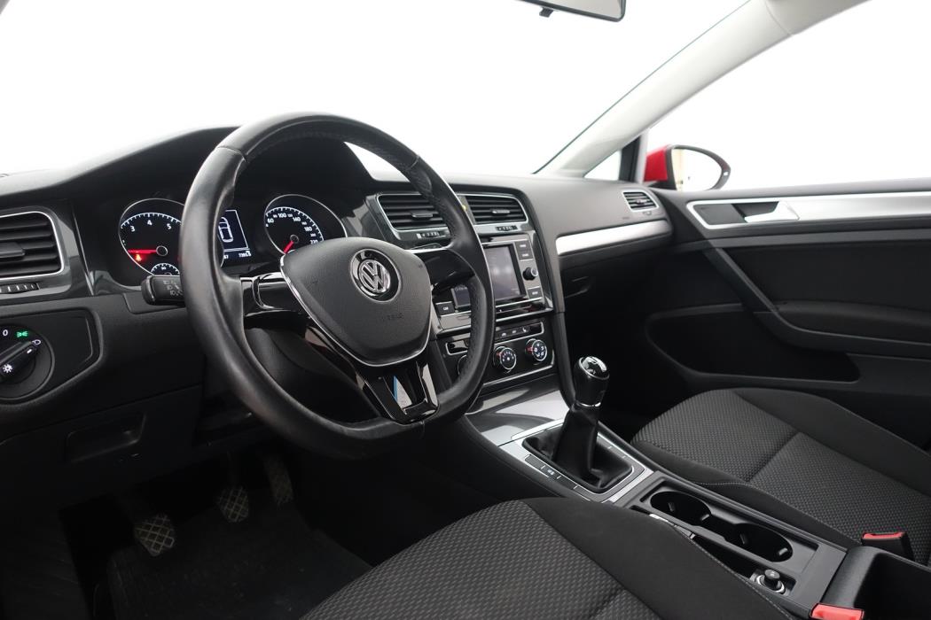 VOLKSWAGEN Golf 2018