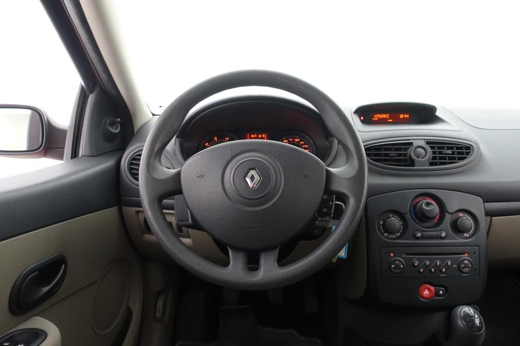 RENAULT Clio 2006