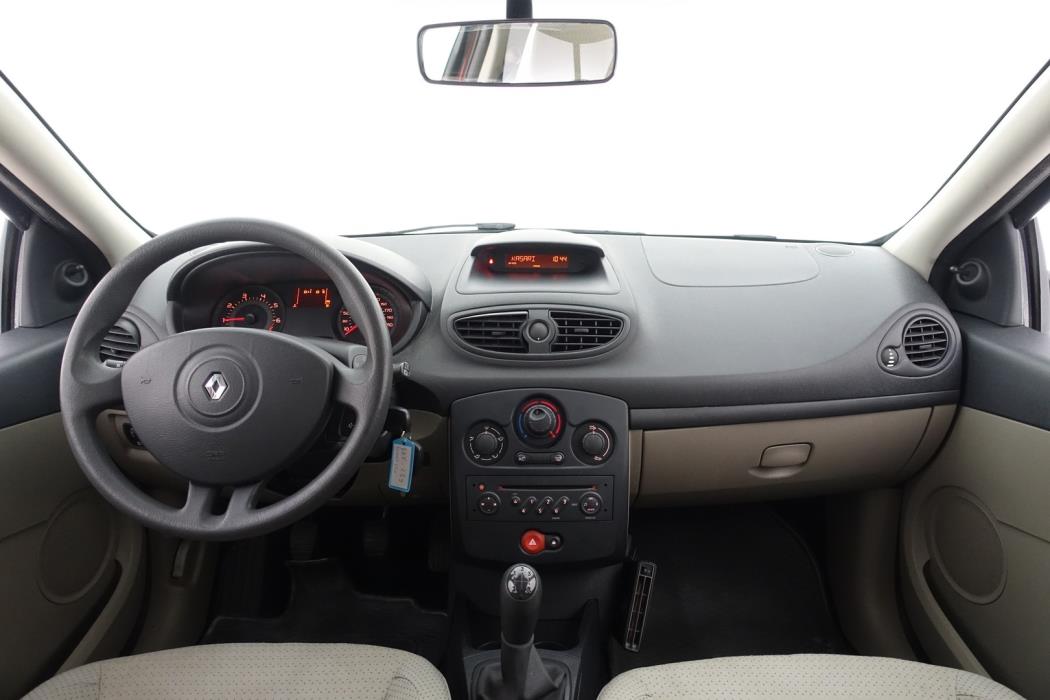 RENAULT Clio 2006