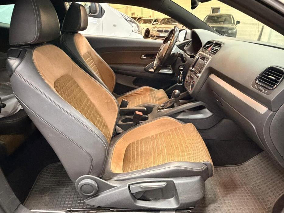 VOLKSWAGEN Scirocco 2009