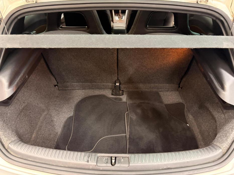 VOLKSWAGEN Scirocco 2009