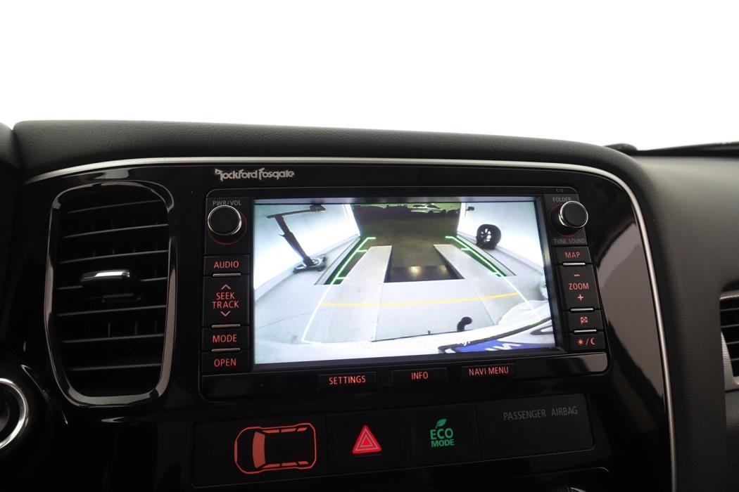 MITSUBISHI Outlander PHEV 2015