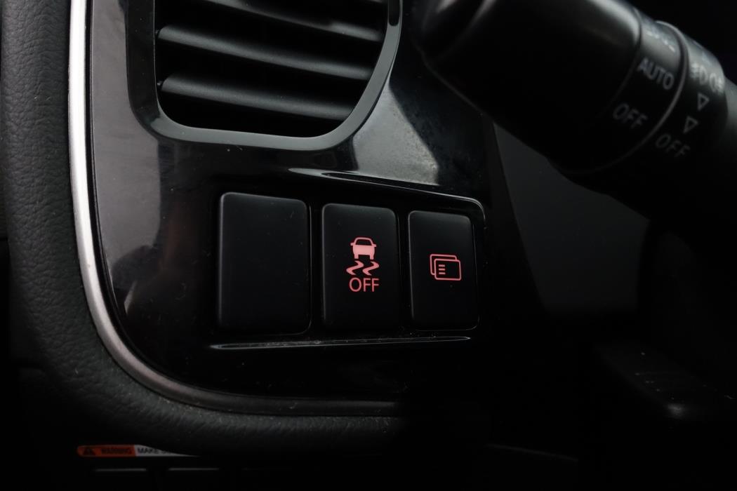 MITSUBISHI Outlander PHEV 2015