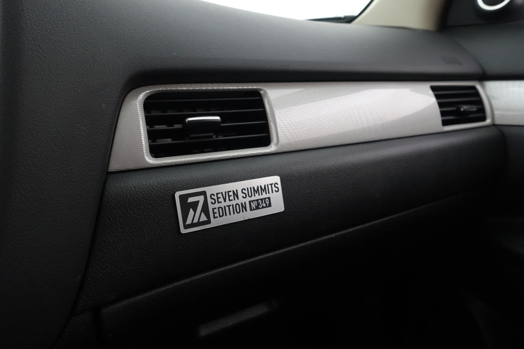 MITSUBISHI Outlander PHEV 2015