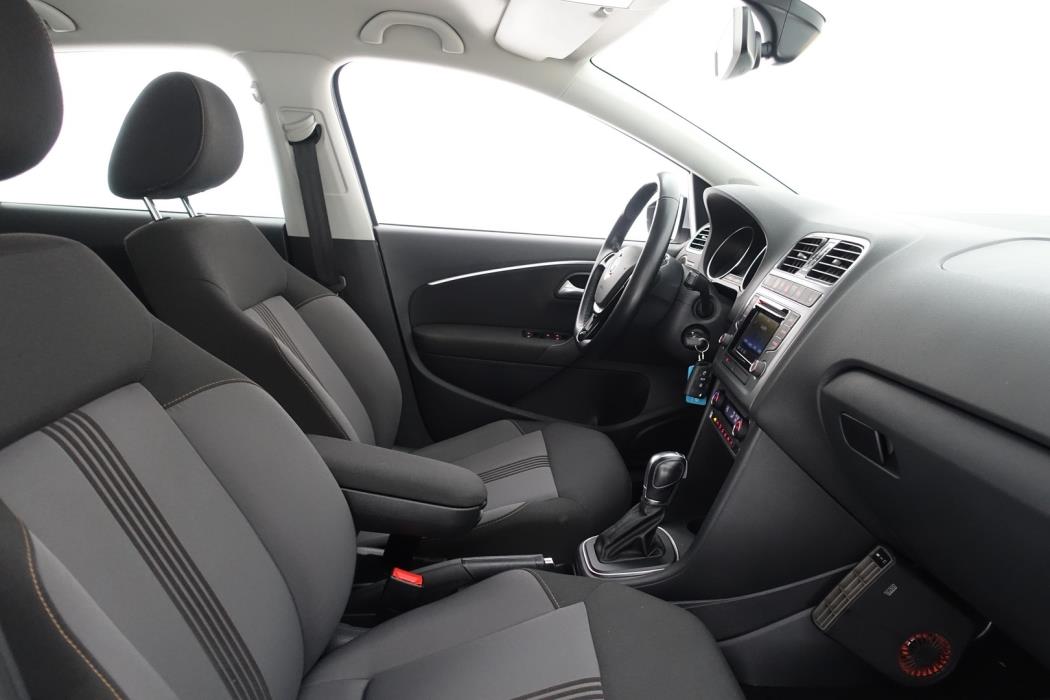VOLKSWAGEN Polo 2017