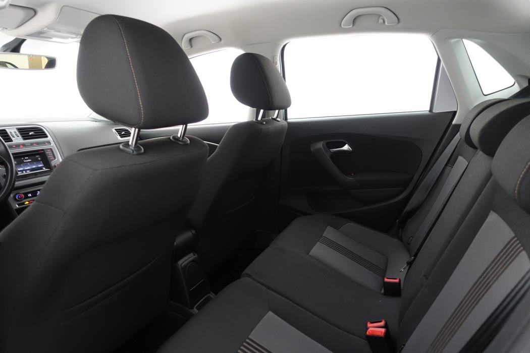 VOLKSWAGEN Polo 2017