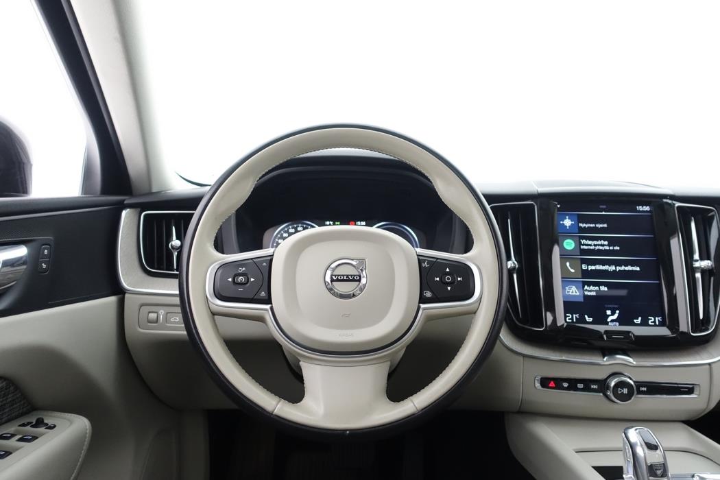VOLVO XC60 2018