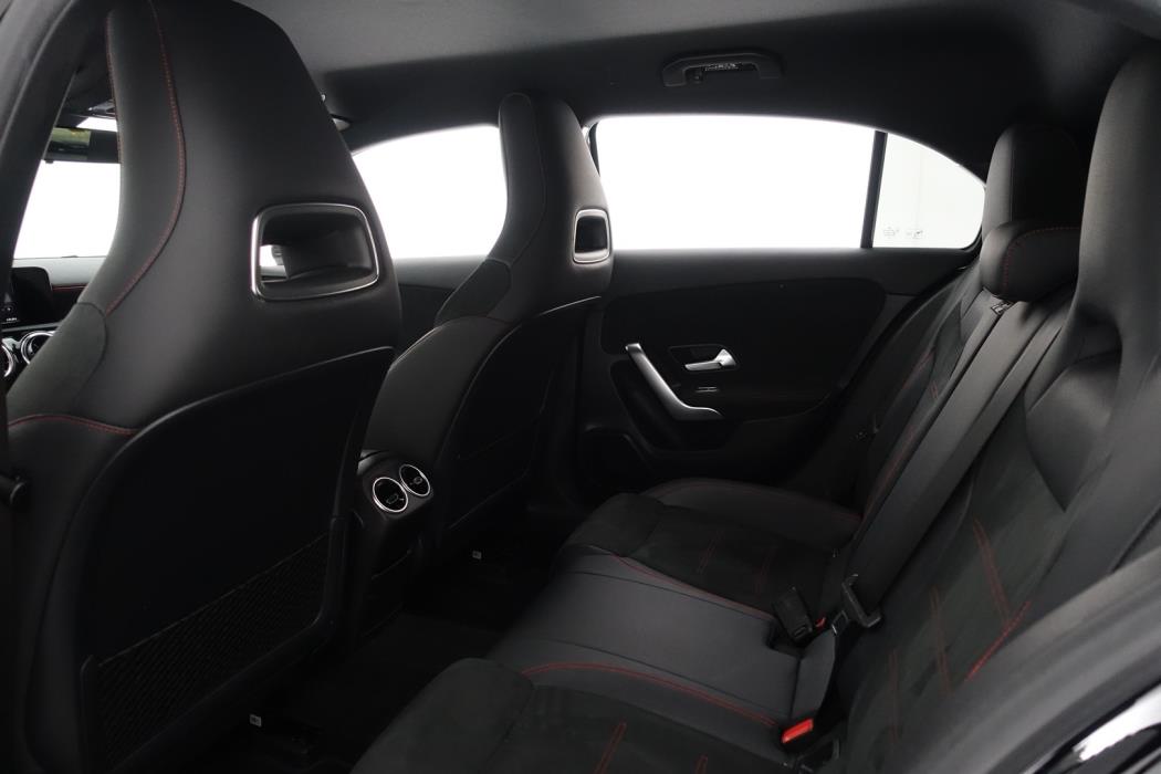 MERCEDES-BENZ A 2020