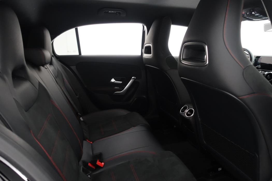 MERCEDES-BENZ A 2020