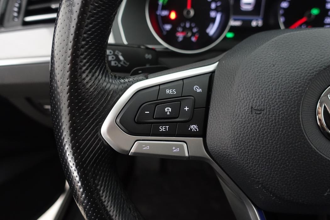 VOLKSWAGEN Passat 2020