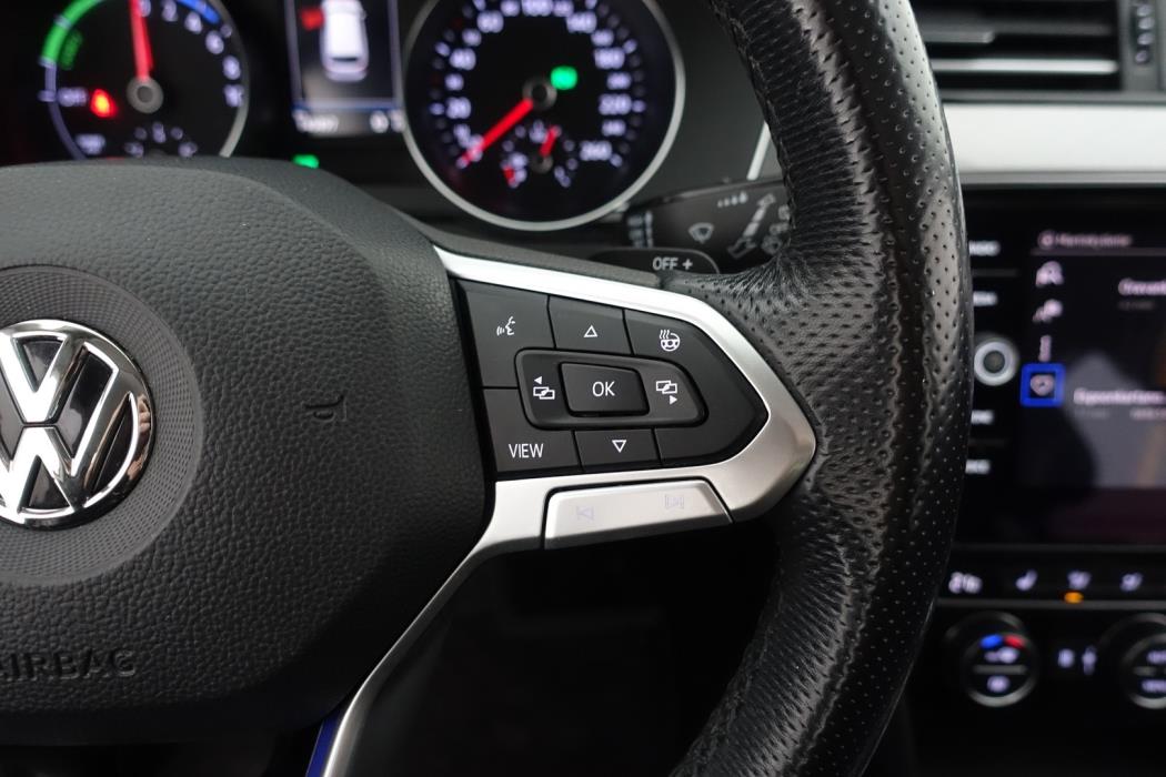 VOLKSWAGEN Passat 2020